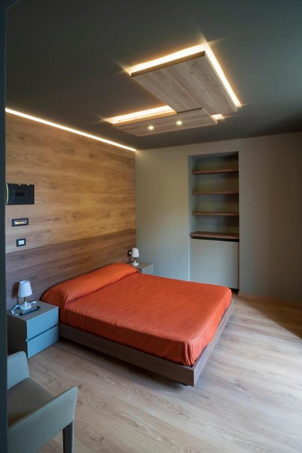 Albergo Ristorante Plaza Tornolo ภายนอก รูปภาพ